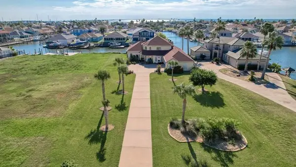 411 Porpoise Drive, Aransas Pass, TX 78336