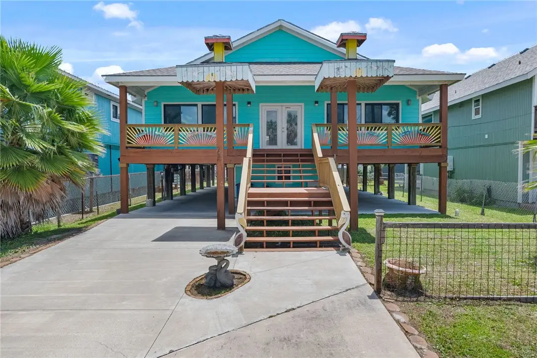 720 S Magnolia Street, Rockport, TX 78382 - #1