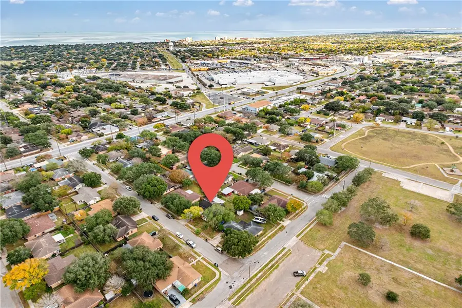 4526 Driftwood Place, Corpus Christi, TX 78411 - #2