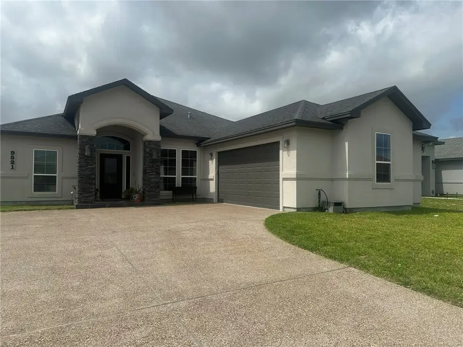 9521 Royal Oak Drive, Corpus Christi, TX 78410 - #2
