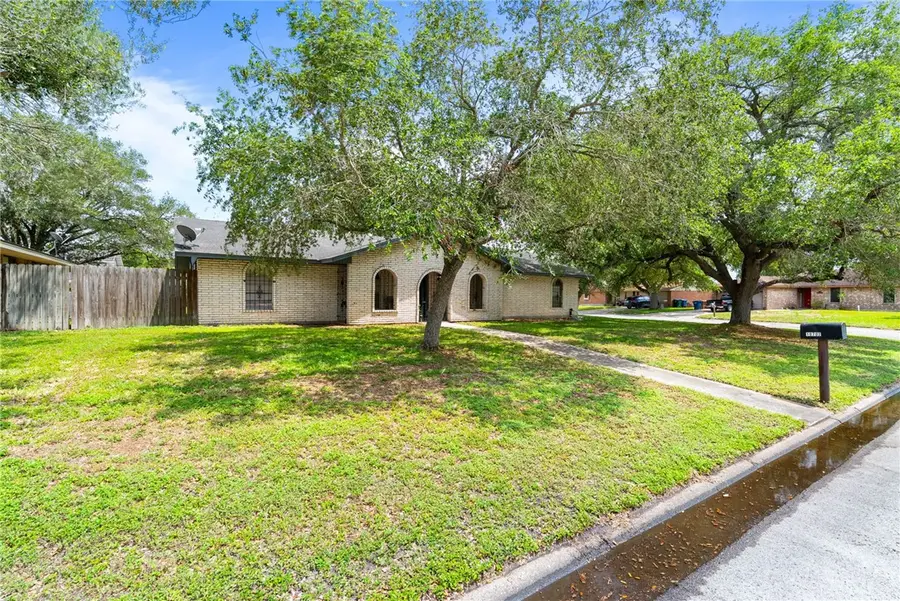 10702 Glenwood Street, Corpus Christi, TX 78410 - #3