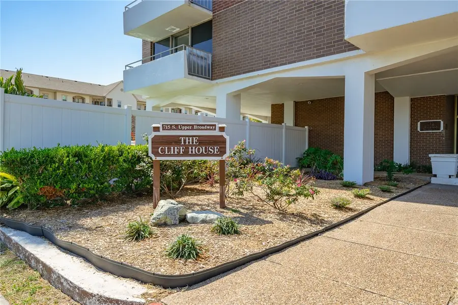 715 S Upper Broadway Street #205, Corpus Christi, TX 78401 - #2