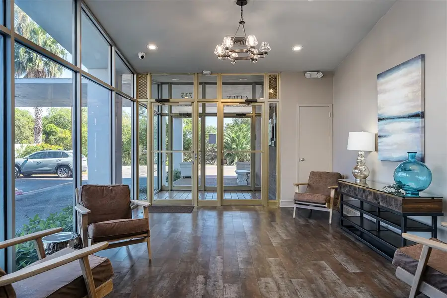 715 S Upper Broadway Street #205, Corpus Christi, TX 78401 - #3