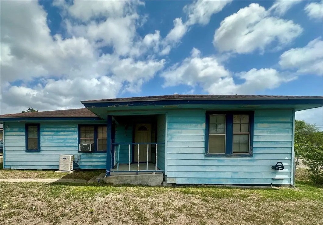 801 Ruben Chavez, Robstown, TX 78380 - #1