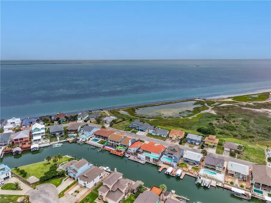 214 Bayview Drive, Aransas Pass, TX 78336 - #2