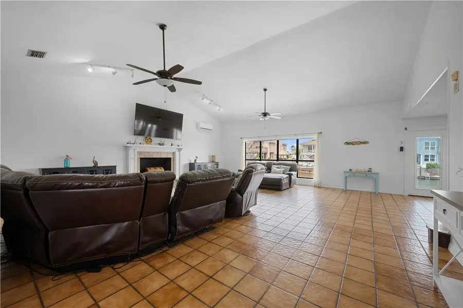 214 Bayview Drive, Aransas Pass, TX 78336 - #3