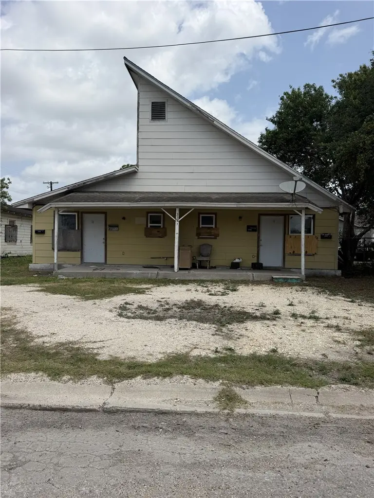 339 Kansas Street, Robstown, TX 78380 - #1