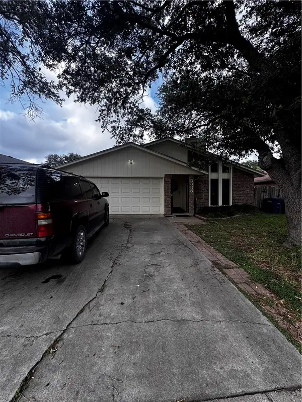 5338 Meadowgate Drive, Corpus Christi, TX 78413