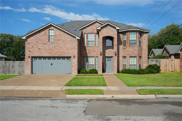 202 Augusta Drive, Portland, TX 78374