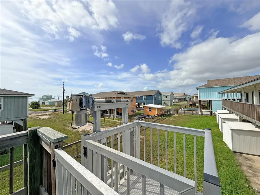 1312 S Live Oak Street, Rockport, TX 78382 - #3