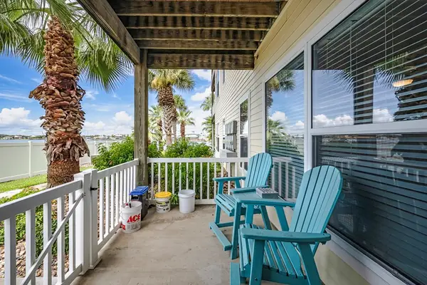 28 Sandollar Street, Rockport, TX 78382