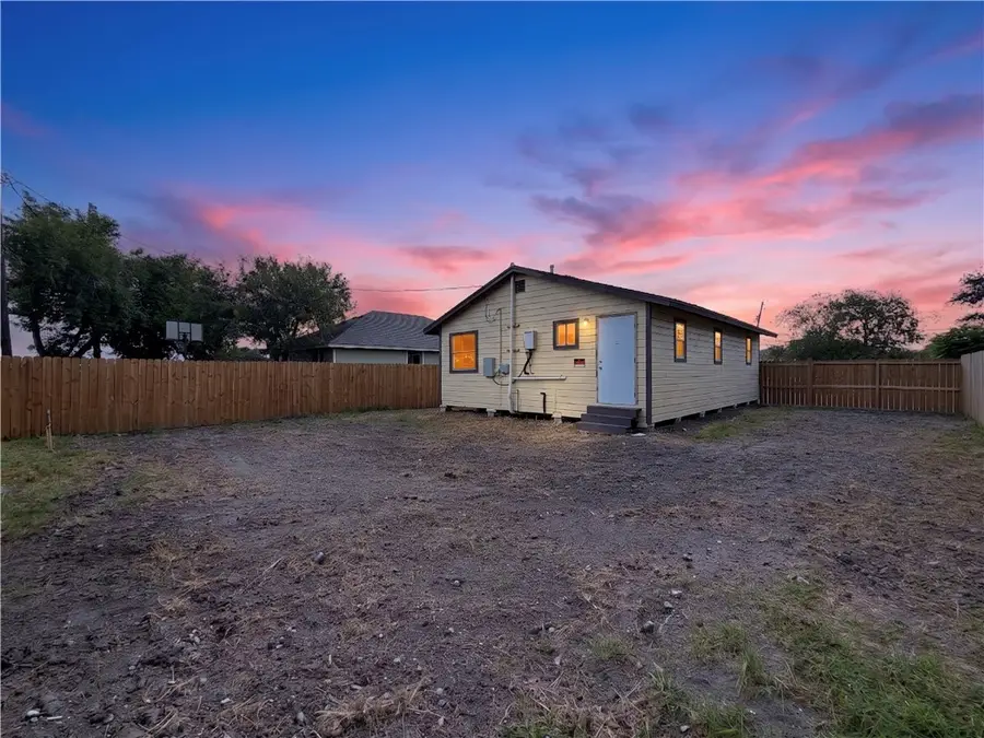 705 Seminole Street, Corpus Christi, TX 78405 - #2