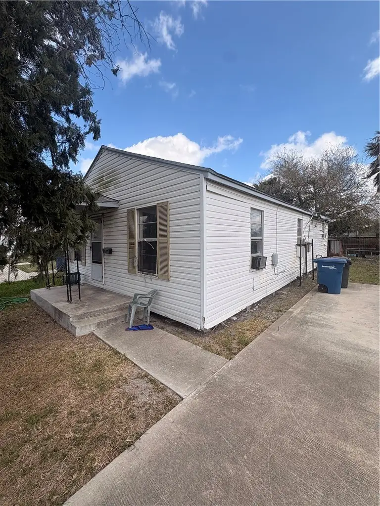 4602 Valdez Drive, Corpus Christi, TX 78416 - #2