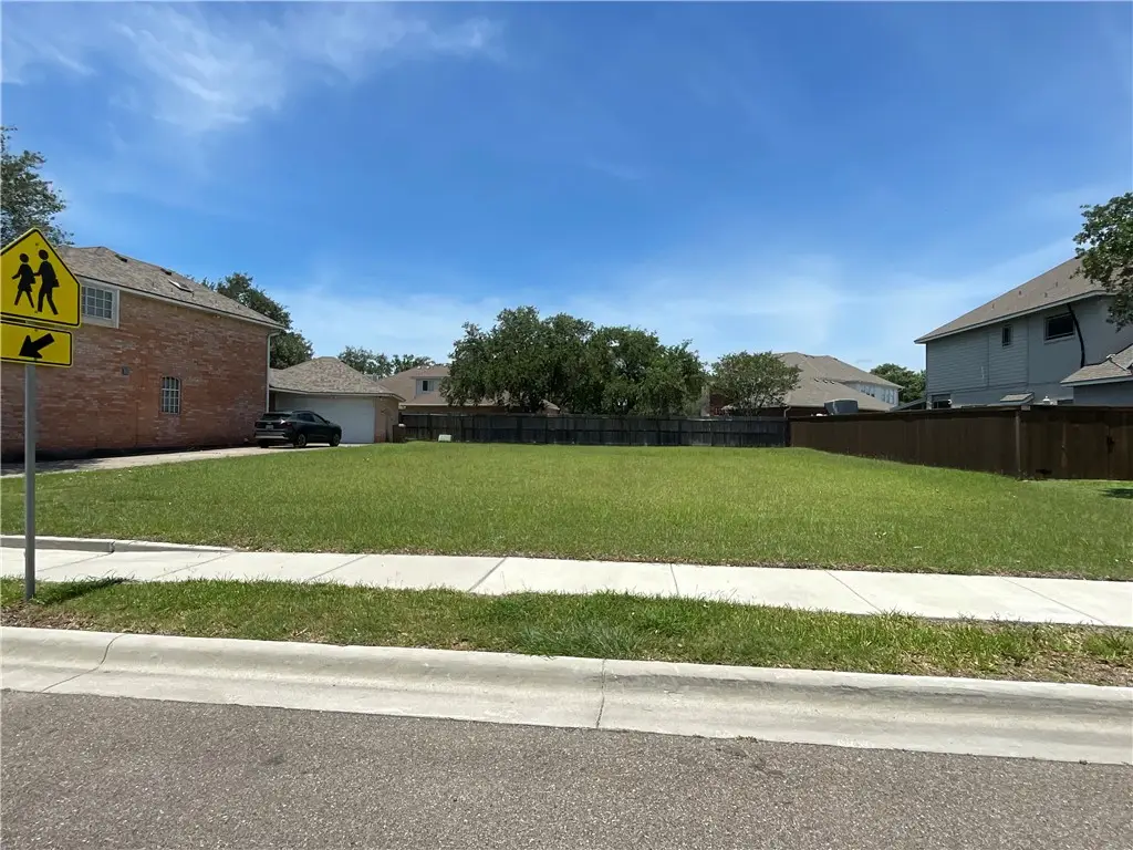 6249 Strasbourg Drive, Corpus Christi, TX 78414 - #1