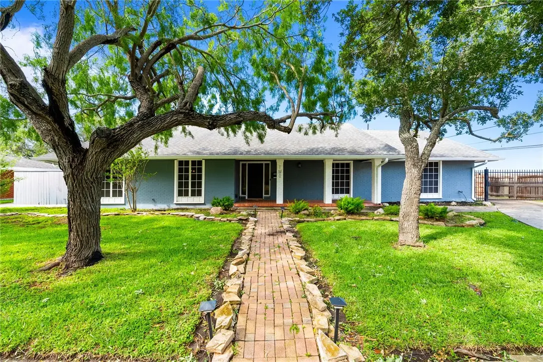 2 Camden Place, Corpus Christi, TX 78412 - #1