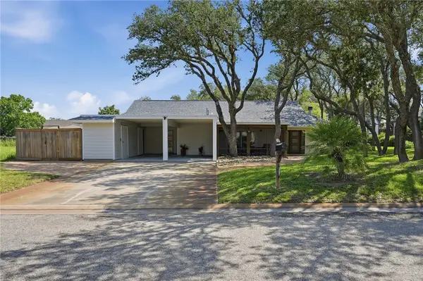 2606 Encina Circle, Rockport, TX 78382