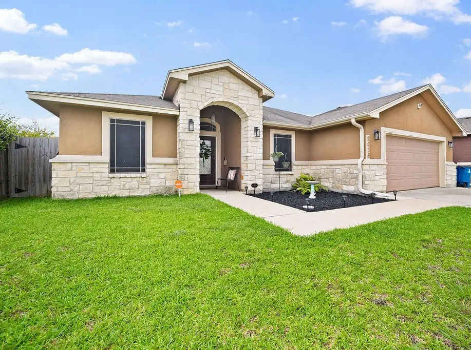 2015 Chesapeake Bay Drive, Portland, TX 78374 - #1