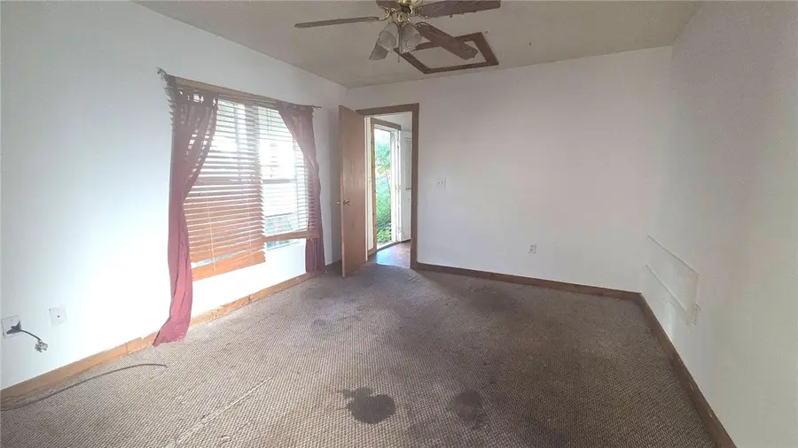 502 E Santa Gertrudis Street, Kingsville, TX 78363 - #2