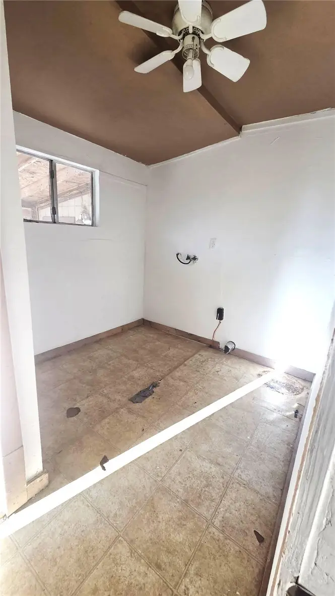 502 E Santa Gertrudis Street, Kingsville, TX 78363 - #3