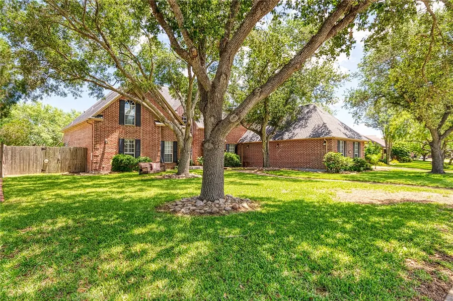 8006 Villefranche Drive, Corpus Christi, TX 78414 - #2