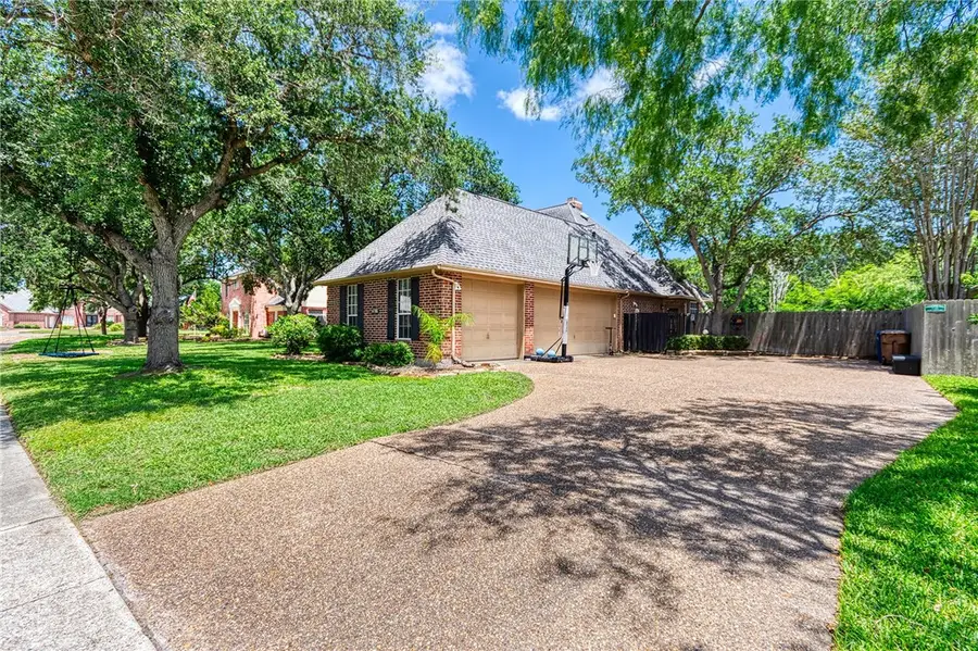8006 Villefranche Drive, Corpus Christi, TX 78414 - #3