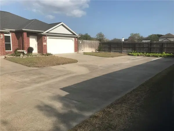 5026 Yorktown Boulevard, Corpus Christi, TX 78413