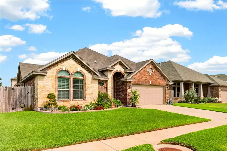 2226 Pajaro, Corpus Christi, TX 78414 - #2
