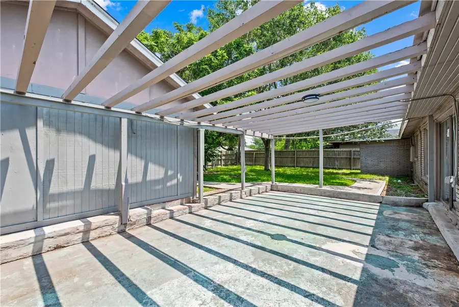 618 Grant Pl Place, Corpus Christi, TX 78411 - #3