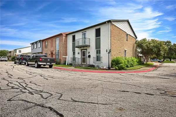 77 Townhouse #77, Corpus Christi, TX 78412