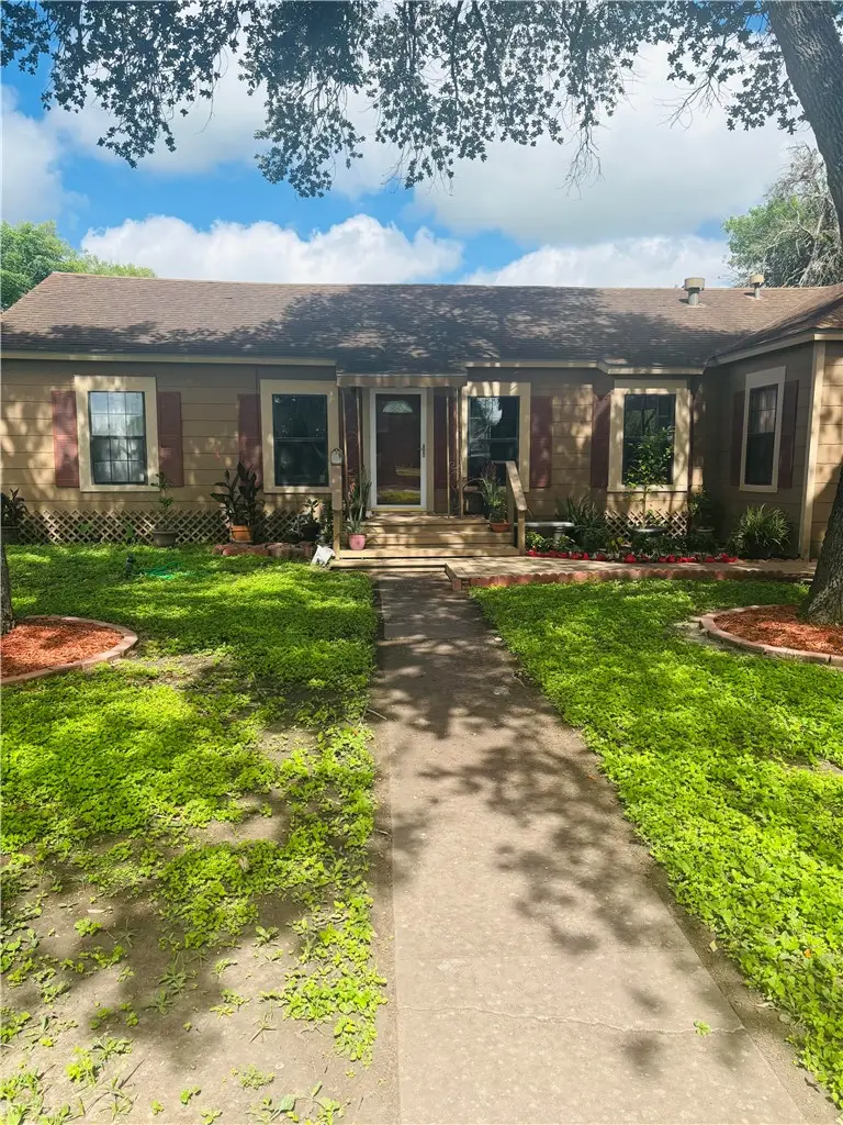 845 N Reynolds, Alice, TX 78332 - #1