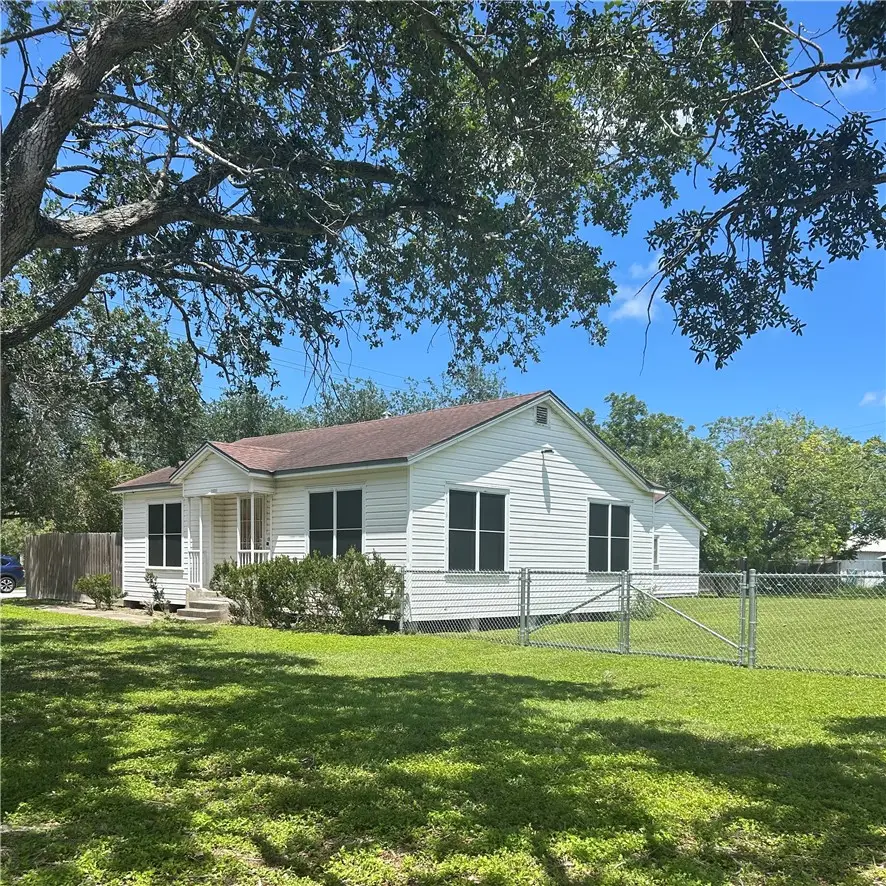 4902 Hakel, Corpus Christi, TX 78415 - #2