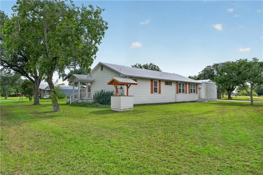 406 Fred Avenue, Agua Dulce, TX 78330 - #1