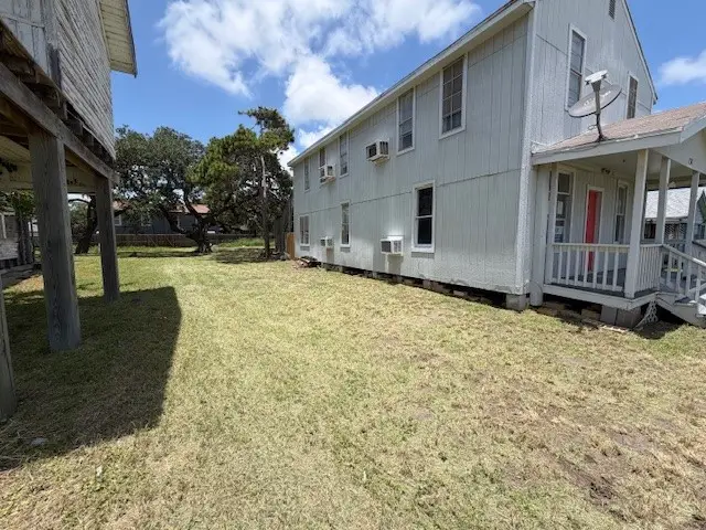 138 S Houston, Aransas Pass, TX 78336-2500 - #2