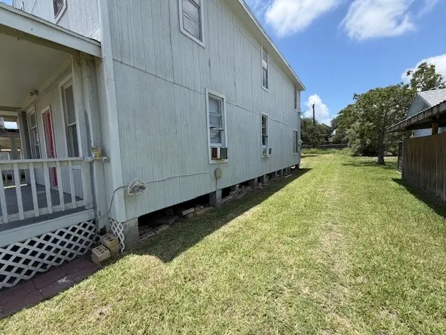 138 S Houston, Aransas Pass, TX 78336-2500 - #3