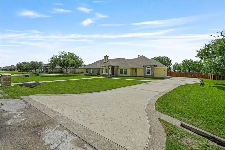 5498 Lonesome Dove, Robstown, TX 78380 - #2