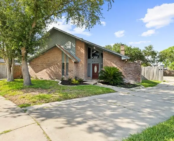 4906 Valley Mill Drive, Corpus Christi, TX 78413