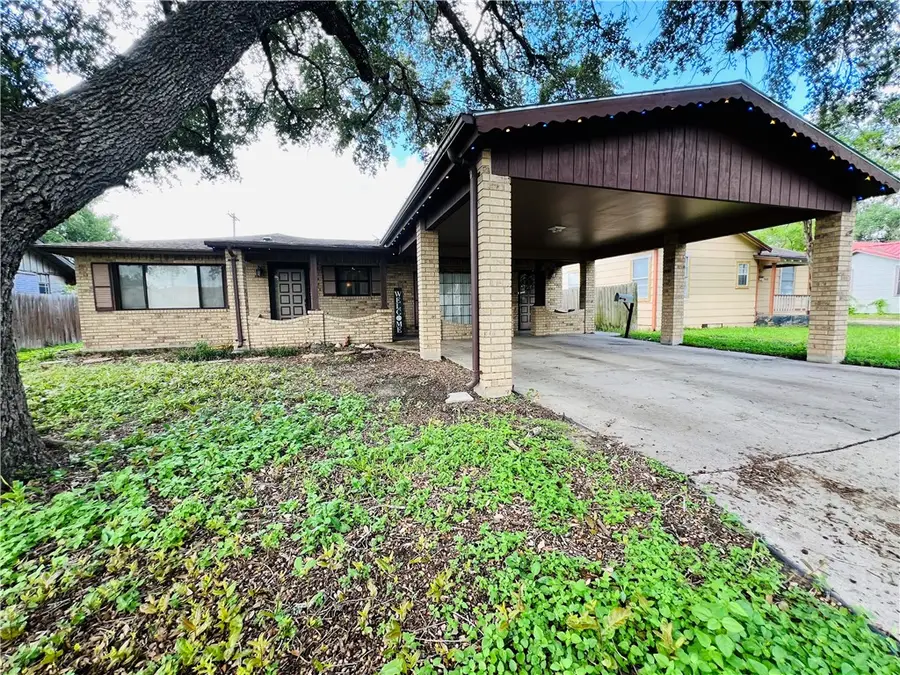 762 Glendale Street, Alice, TX 78332 - #3