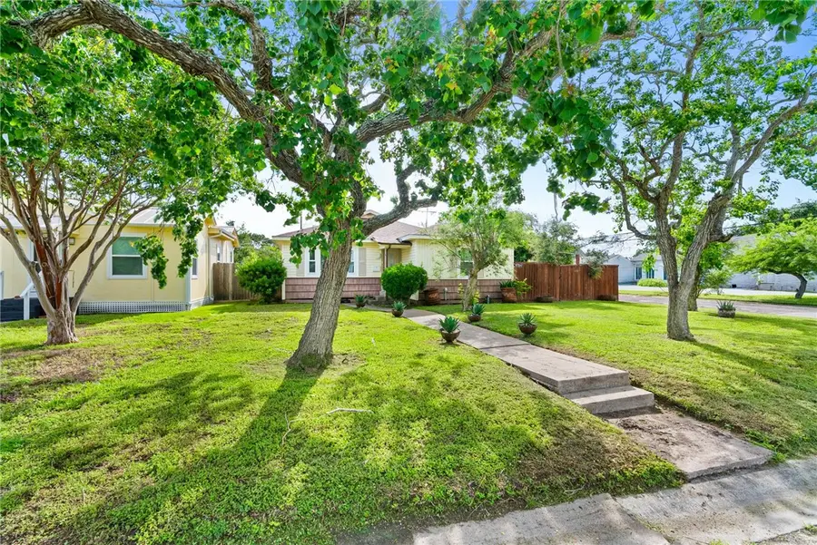 3462 Lawnview Street, Corpus Christi, TX 78411 - #2