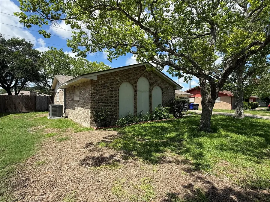 3741 Oday Parkway, Corpus Christi, TX 78415 - #2