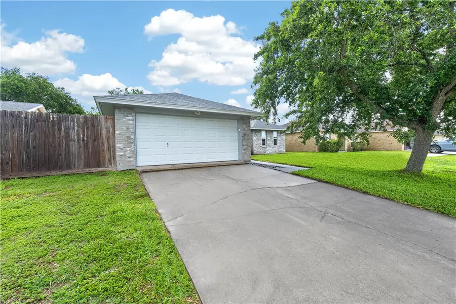 2814 Erie Drive, Corpus Christi, TX 78414 - #2