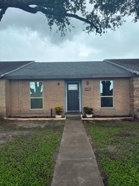 221 W Ailsie Avenue, Kingsville, TX 78363 - #1
