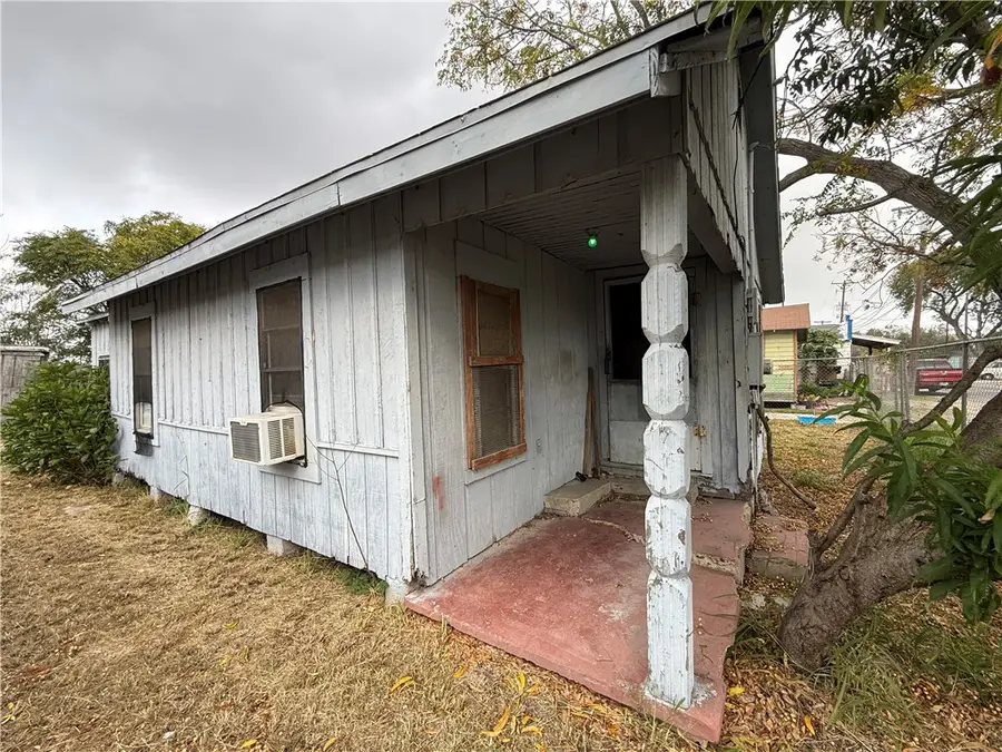 125 N Bluntzer Street, Corpus Christi, TX 78408 - #2