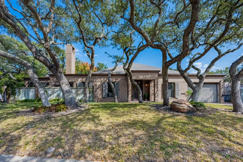 2006 Crescent Drive, Rockport, TX 78382 - #1