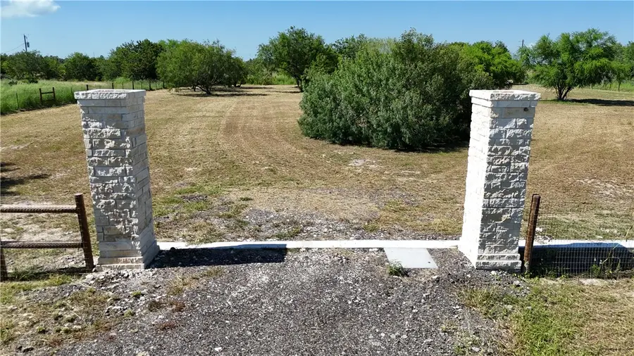 713 Ocanas Drive, Robstown, TX 78380 - #3