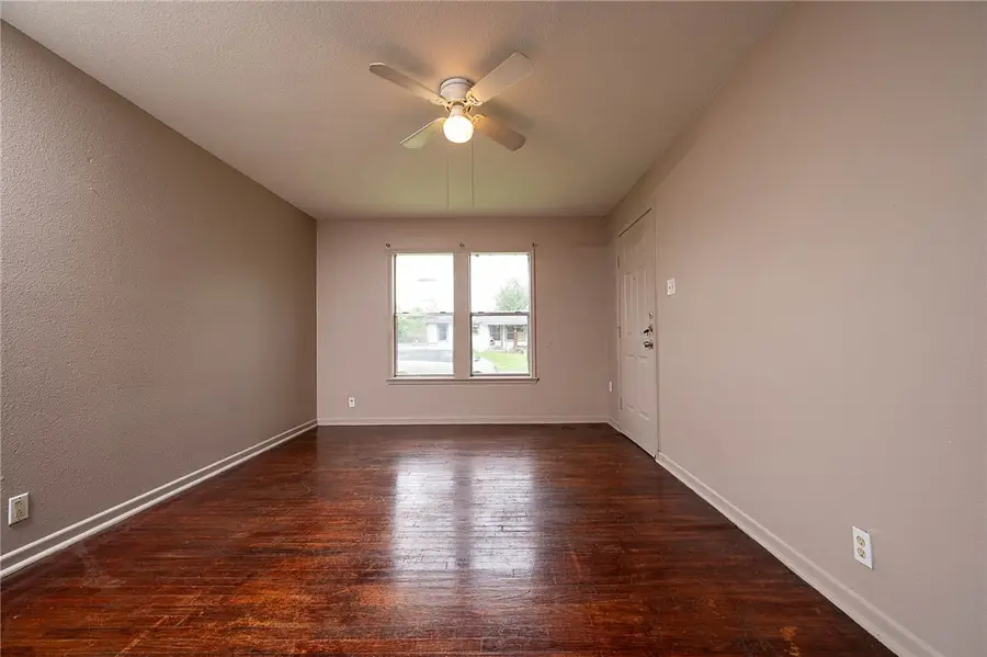 1702 Sycamore Place, Corpus Christi, TX 78416 - #3