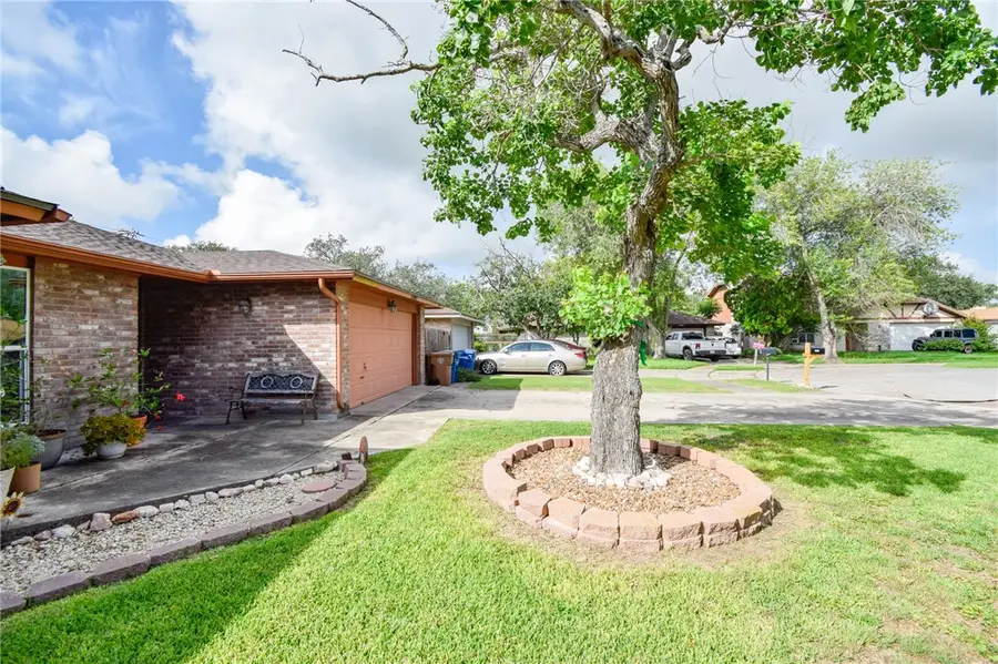 11902 Black Peak, Corpus Christi, TX 78410 - #3