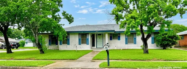 211 Barracuda Drive, Portland, TX 78374