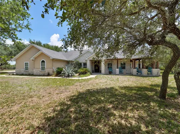 1320 W Highland Avenue, Aransas Pass, TX 78336