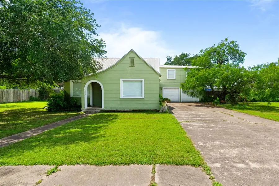 805 Cook, Odem, TX 78370 - #2