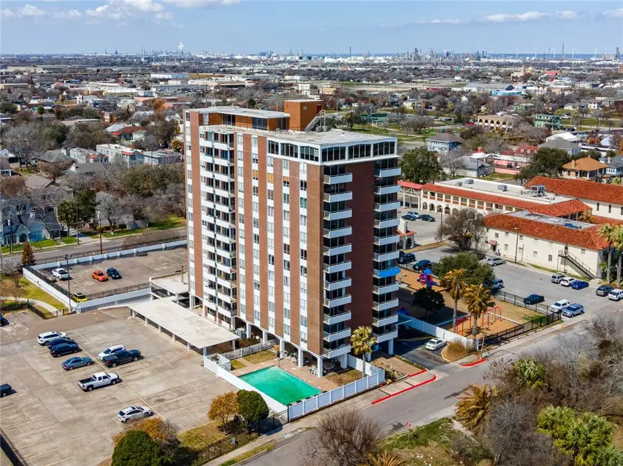 715 S Upper Broadway Street #601, Corpus Christi, TX 78401 - #3